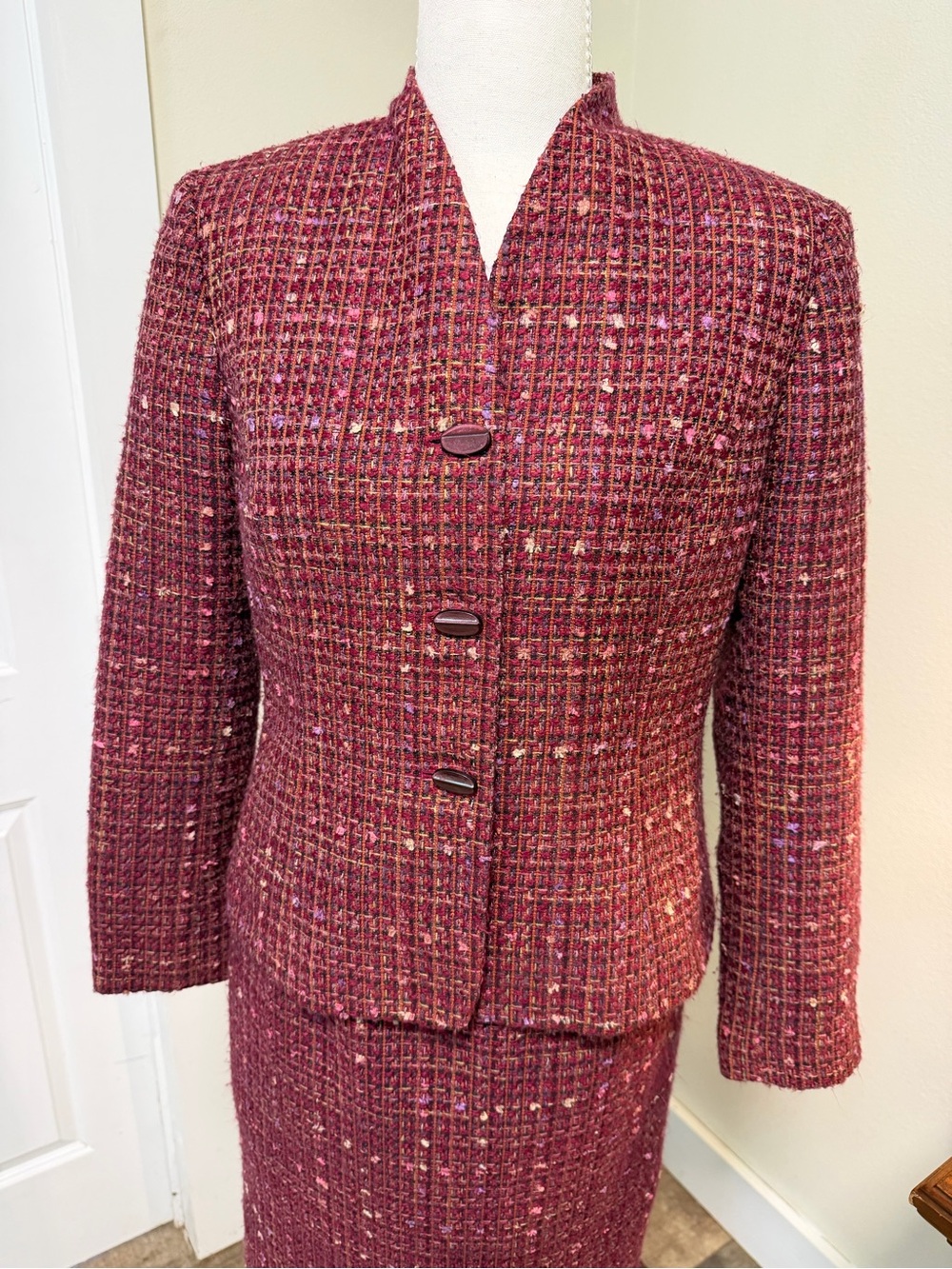 Le Suit Burgundy Tweed Jacket Subtle Flecks Vintage Pink Career Skirt Suit Set